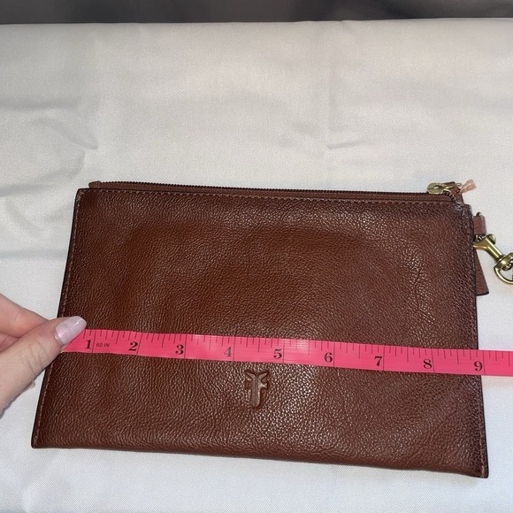 Frye Brown Leather Rectangle Wristlet Wallet Pouch Card Holder Inside - Picture 7 of 12